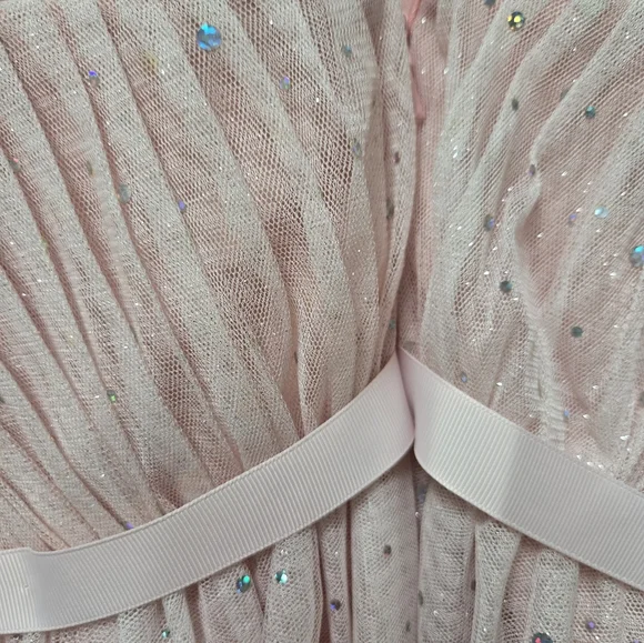 Ball Gown Women Dress - Picture 7 of 9